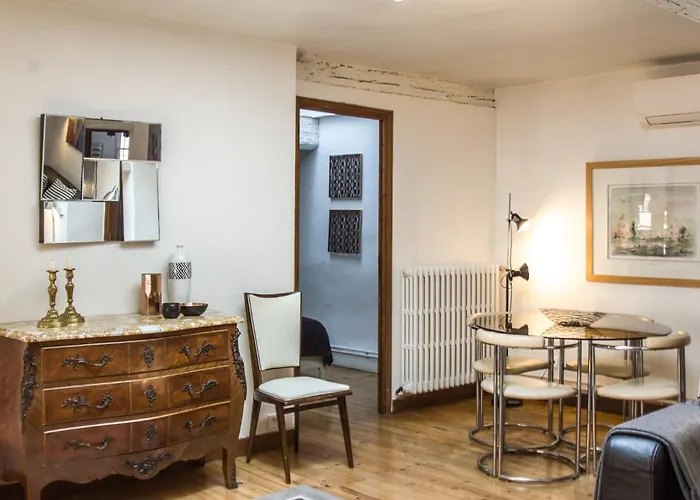 La Tour Croix Baragnon Apart Otel